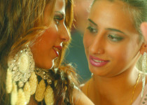Carmen & Lola